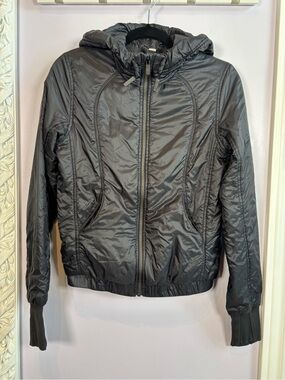 Lululemon athletica Scuba Gylde Women’s Hooded Puffer Jacket - Black Size 2